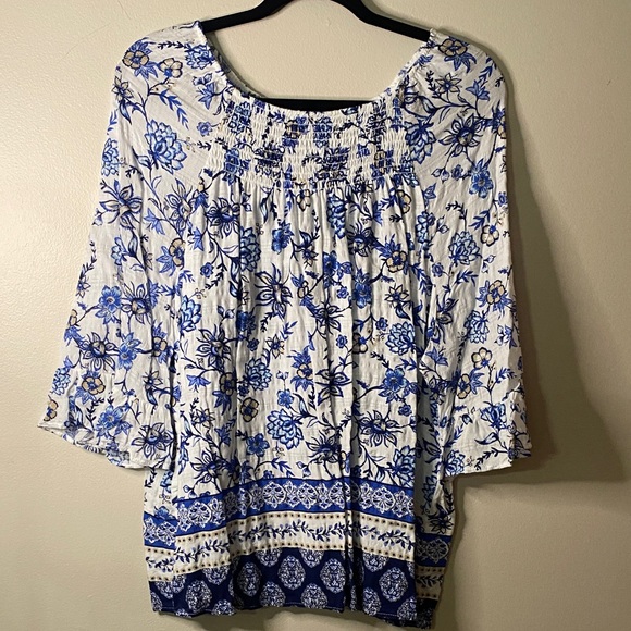 croft & barrow Tops - Croft & Barrow Blue and White Floral Blouse